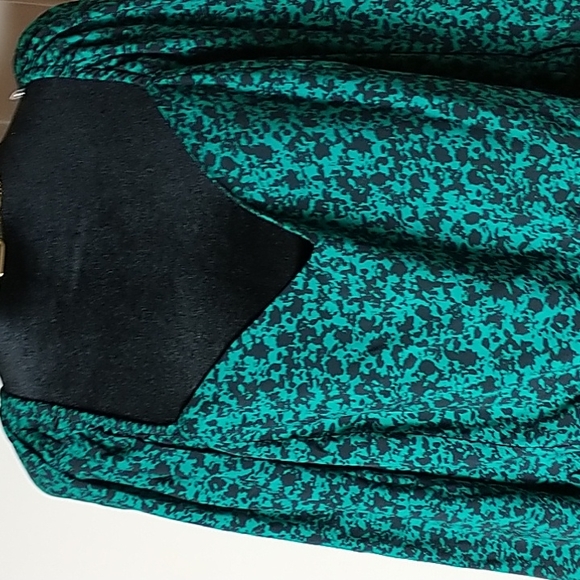 Green Black 3X Plus Size Pelum Top Balloon Sleeve New With Tags V Neck - Picture 2 of 7